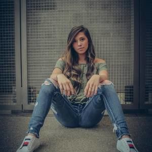 Meet your Posher, Isabella